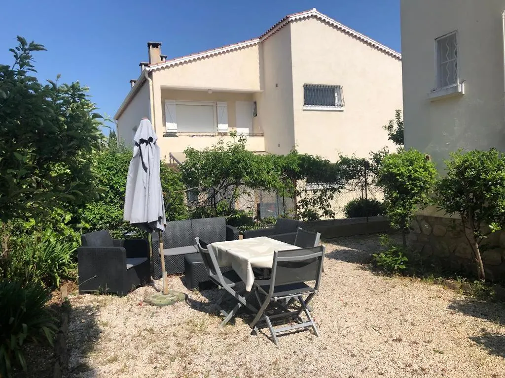 Apartment Petit Appartement Tranquille Avec Jardin - Hyeres Centre Ville France